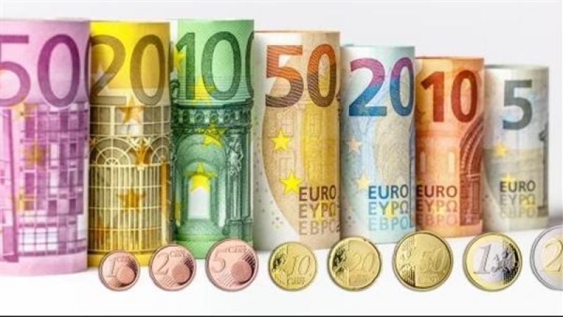 ارتفاع سعر اليورو أمام الجنيه بالبنك المركزي نهاية تعاملات اليوم الاثنين 19-2-2024