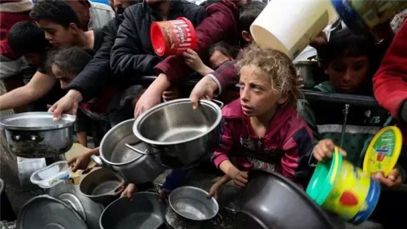 ماتت من الجوع، وفاة الطفلة الفلسطينية سحر الزبدة في شمال غزة