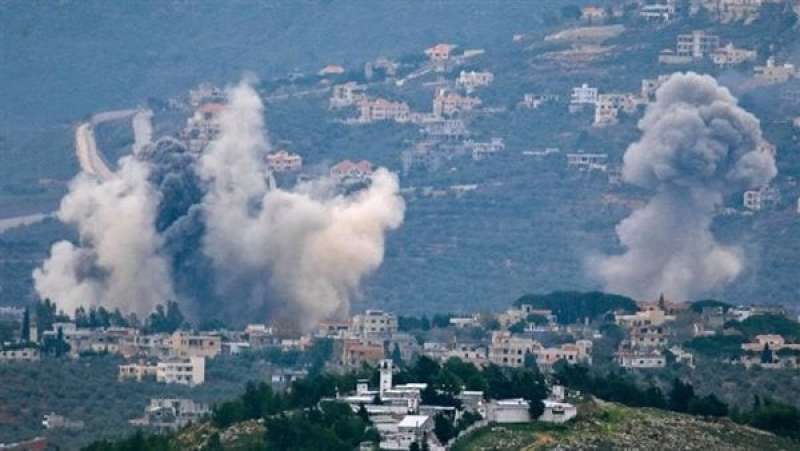 جيش الاحتلال يعلن قصف مبنى عسكرى تابع لـ حزب الله  جنوبى لبنان
