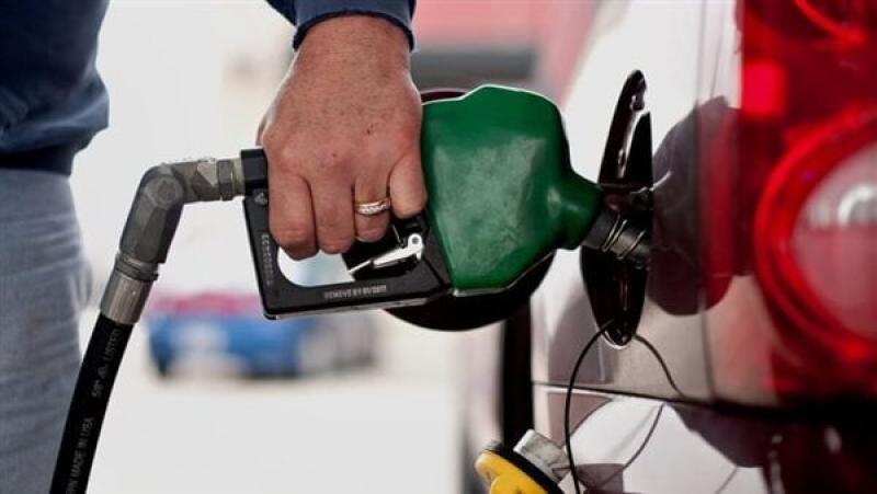 زيادة أسعار الوقود.. عقوبات رادعة لتجار الأزمات في الأسواق