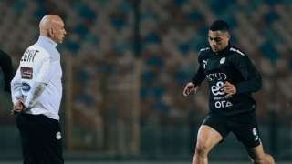 الدوري الفرنسي يتغزل بحسام حسن...