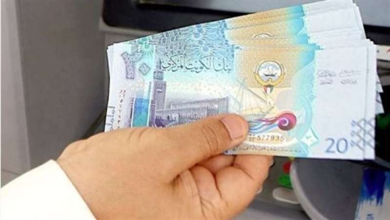 ارتفاع سعر الدينار الكويتي أمام الجنيه المصري بالتعاملات المسائية اليوم الإثنين 25- 3-2024