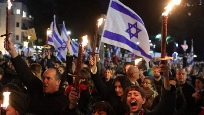 تظاهرات ضخمة أمام الكنيست الإسرائيلي للمطالبة برحيل حكومة نتنياهو (فيديو)