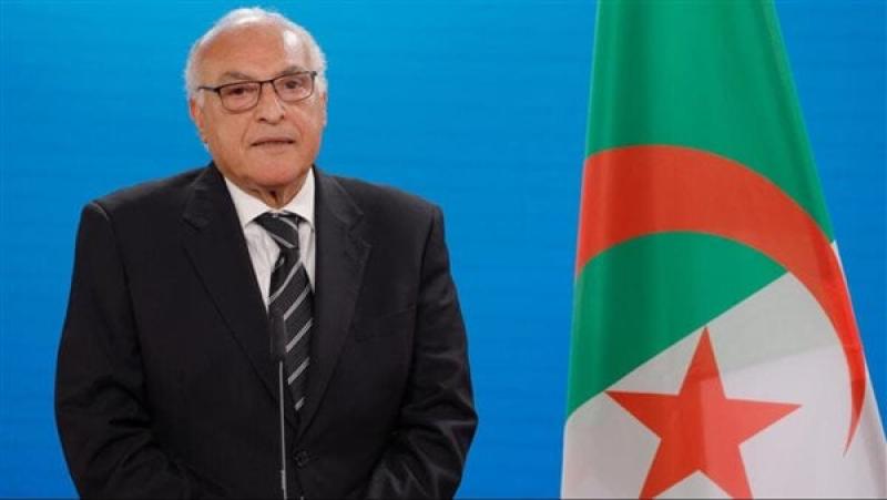 وزيرا خارجية الجزائر وفلسطين يبحثان تطورات الأوضاع في الأراضي المحتلة