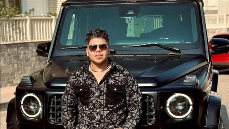 ثمنها 10 ملايين جنيه، عمر كمال يرد على منتقدي سيارته الجديدة (فيديو)