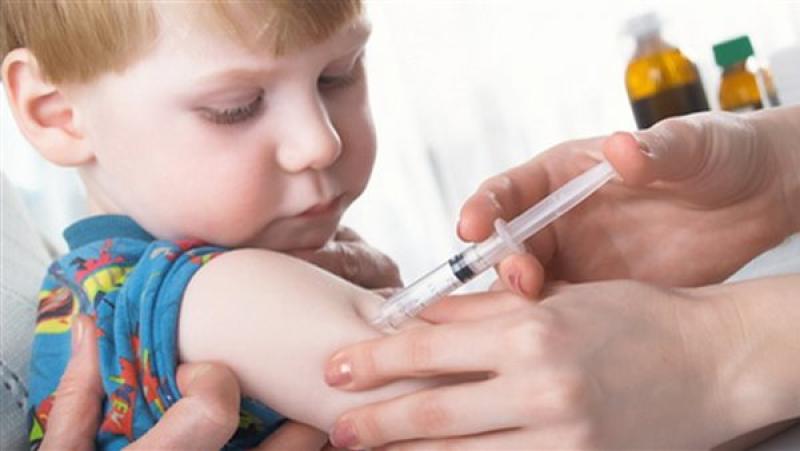 هيئة الدواء تحذر من إهمال مواعيد جرعات التطعيم للأطفال