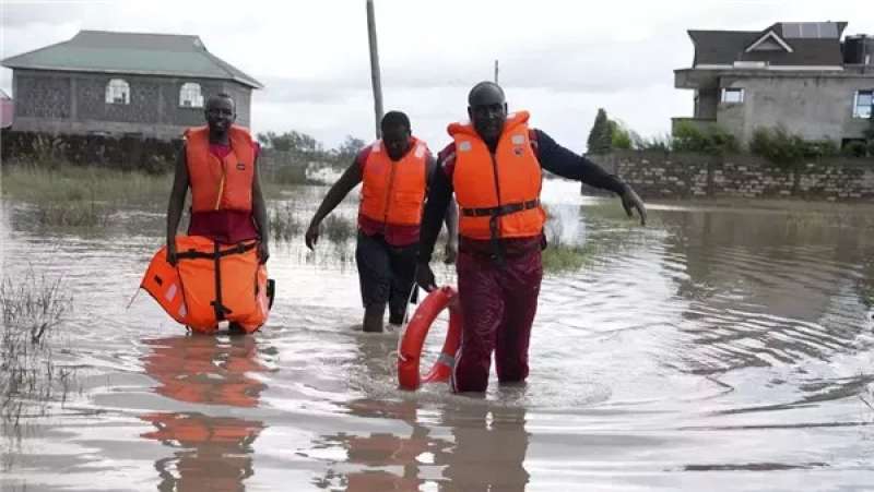 ما الذي يسبب هطول الأمطار الكارثي في كينيا؟