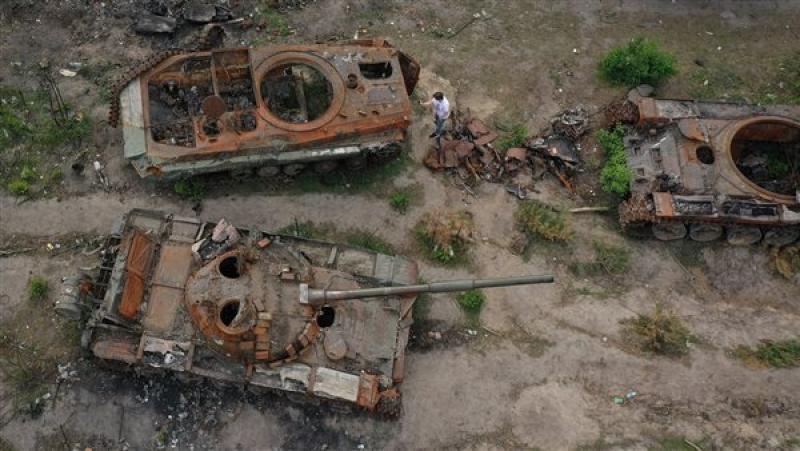 كييف: روسيا خسرت أكثر من 24 ألف جندي و308 دبابات في شرق أوكرانيا خلال شهر واحد