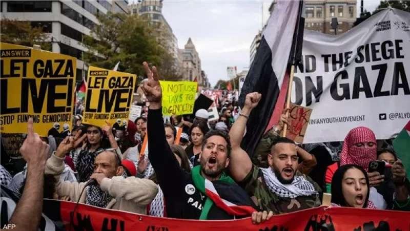 الجارديان: اندلاع احتجاجات طلابية مؤيدة لفلسطين بجامعات بريطانية