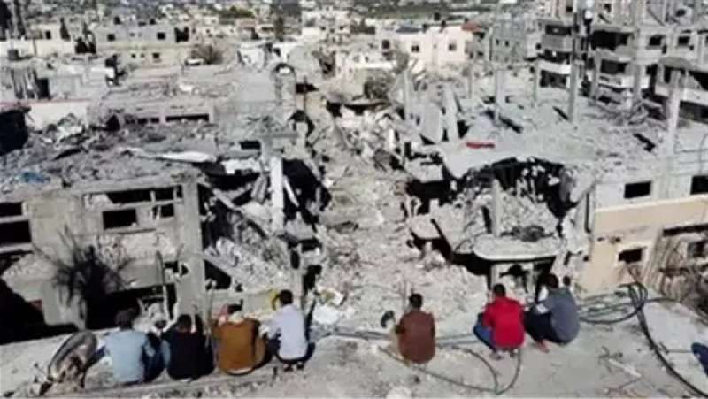سكان غزة الفارون من رفح يصلون خان يونس: وجدناها مدمرة بالكامل