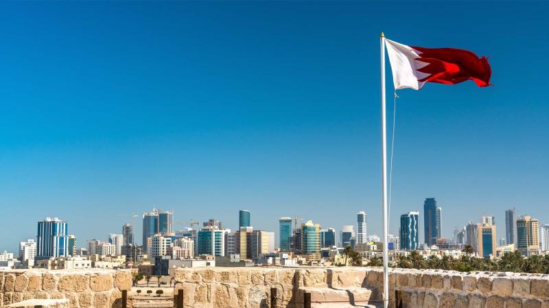 مستشار ملك البحرين: وفرنا كافة الأمور اللوجيستية للإعلاميين لتغطية أعمال القمة العربية
