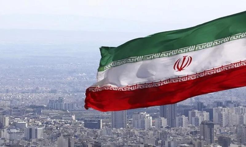 وزير الخارجية الإيراني يؤكد تعزيز التعاون مع روسيا