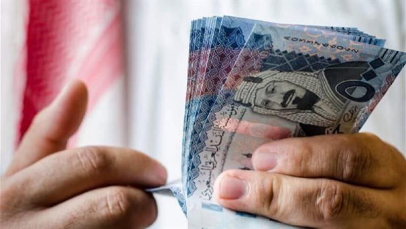 ارتفاع سعر الريال السعودي ببعض البنوك قبل أيام من موسم الحج 2024