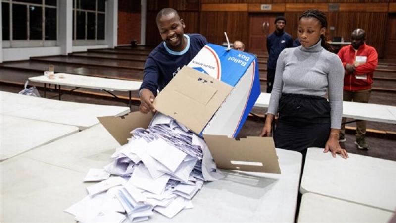 رئيس جنوب أفريقيا: نتائج الانتخابات البرلمانية تمثل انتصارا للديمقراطية