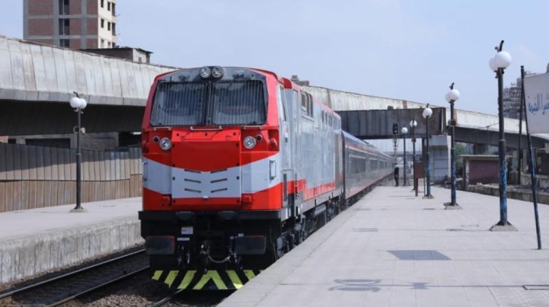 ”السكك الحديدية” تعتذر للمصريين عن الإجراء ”المجبرة عليه”