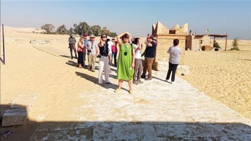 السياحة تعلن انتهاء أزمة 11 ألف سائح بسبب إفلاس شركة FTI التابعة لسميح ساويرس