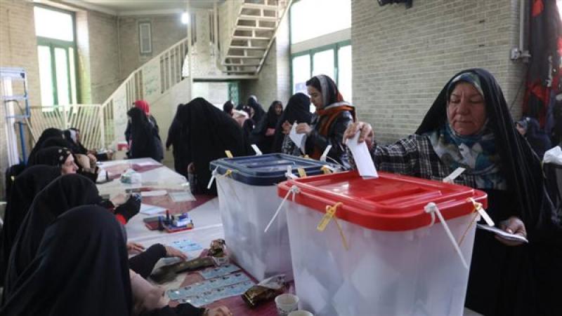ماهو تأثير احتمالية فوز المرشح الاصلاحي بالانتخابات الإيرانية على المحافظين؟