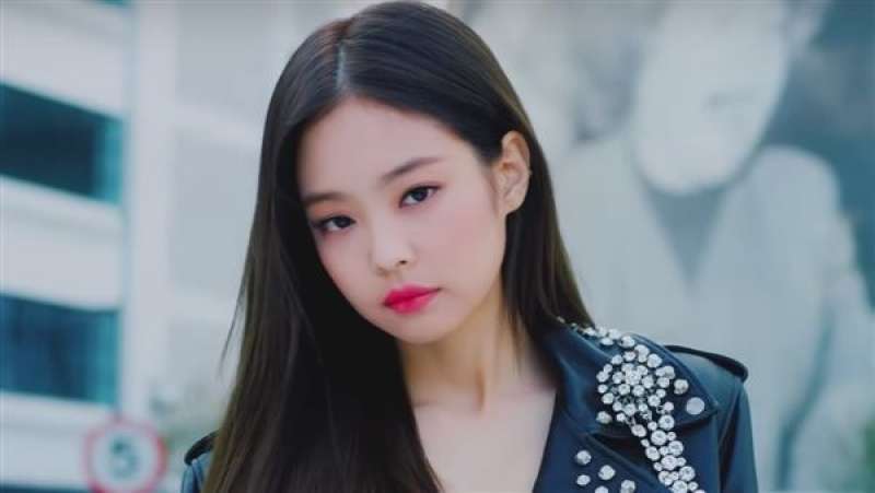 جيني من فرقة Black Pink تتعرض للهجوم بسبب زيادة وزنها (صور)