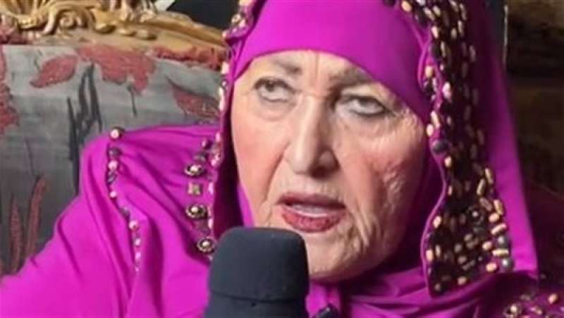 وقعت على السلم.. إصابة الفنانة شريفة ماهر بكسر في اليد والقدم